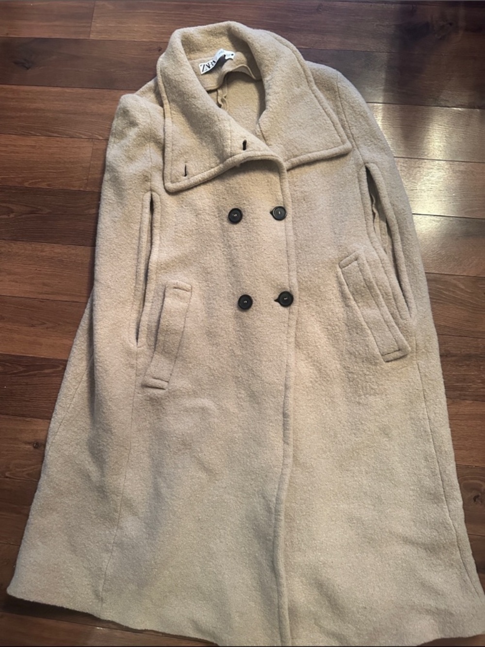 Zara Wool Cape. - Picture 3 of 5